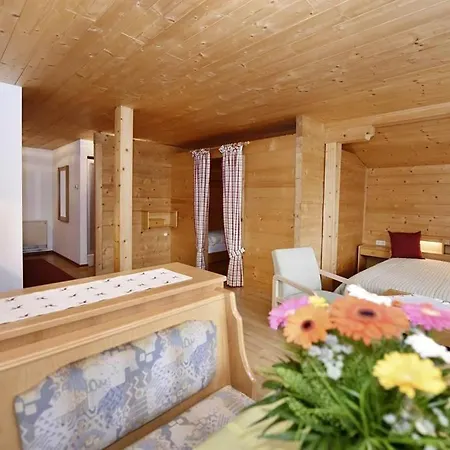 B&B Berghof Gundalatsch 3*